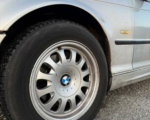 Серый БМВ 3 Серия, объемом двигателя 2 л и пробегом 260 тыс. км за 4999 $, фото 15 на Automoto.ua