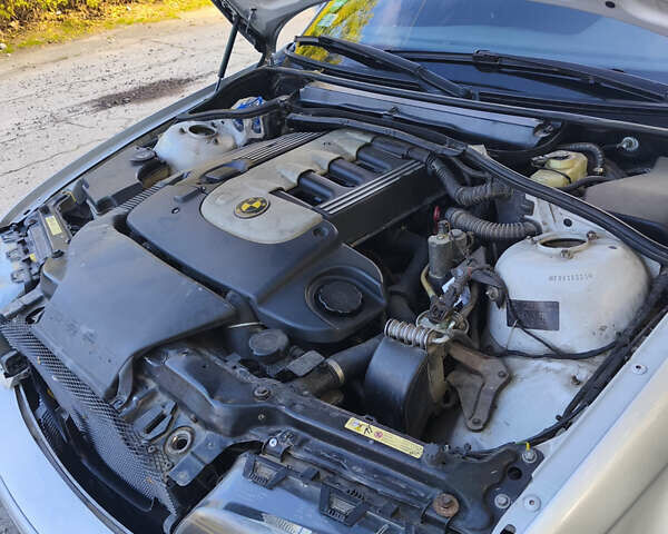 Сірий БМВ 3 Серія, об'ємом двигуна 0 л та пробігом 367 тис. км за 3100 $, фото 8 на Automoto.ua