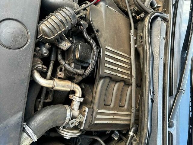 Серый БМВ 3 Серия, объемом двигателя 2 л и пробегом 390 тыс. км за 2700 $, фото 11 на Automoto.ua