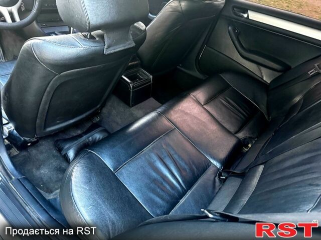 Серый БМВ 3 Серия, объемом двигателя 2 л и пробегом 390 тыс. км за 2700 $, фото 5 на Automoto.ua