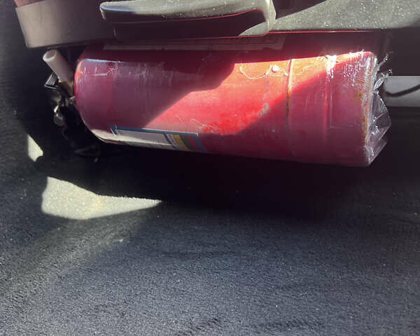 Серый БМВ 3 Серия, объемом двигателя 2.9 л и пробегом 401 тыс. км за 9500 $, фото 49 на Automoto.ua