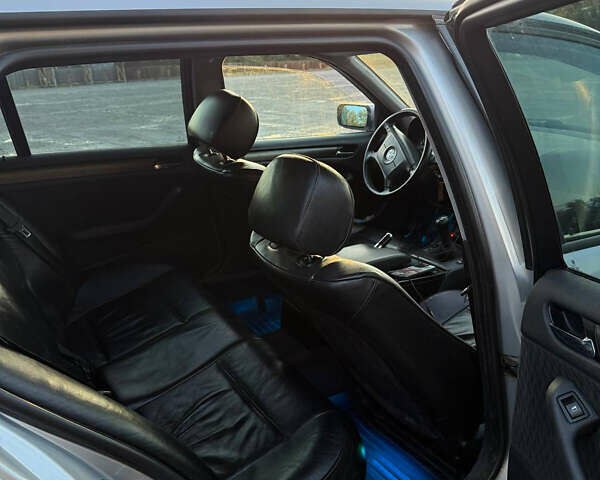 Серый БМВ 3 Серия, объемом двигателя 2 л и пробегом 260 тыс. км за 4999 $, фото 3 на Automoto.ua