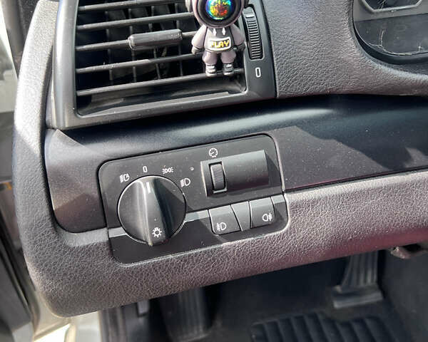 Серый БМВ 3 Серия, объемом двигателя 2.9 л и пробегом 401 тыс. км за 9500 $, фото 30 на Automoto.ua