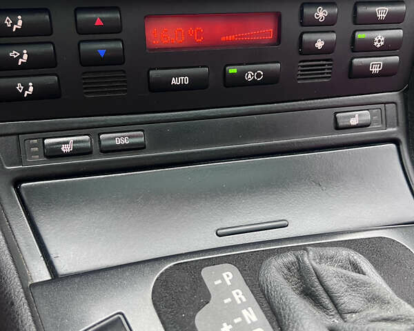 Серый БМВ 3 Серия, объемом двигателя 2.9 л и пробегом 401 тыс. км за 9500 $, фото 22 на Automoto.ua