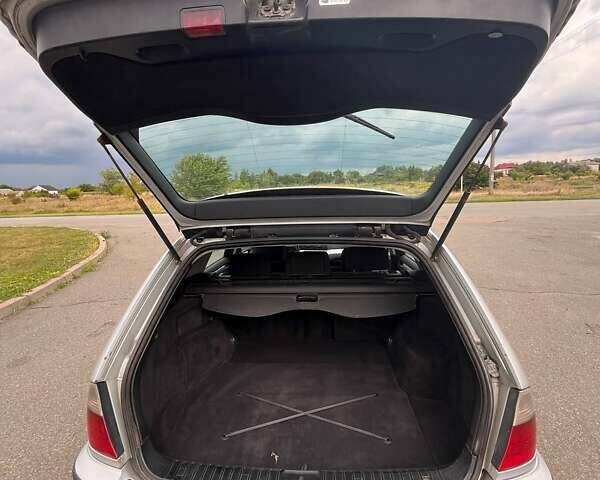 Сірий БМВ 3 Серія, об'ємом двигуна 2 л та пробігом 350 тис. км за 1900 $, фото 2 на Automoto.ua