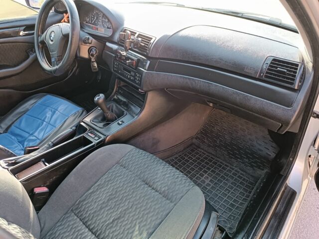 Серый БМВ 3 Серия, объемом двигателя 2 л и пробегом 200 тыс. км за 2850 $, фото 8 на Automoto.ua