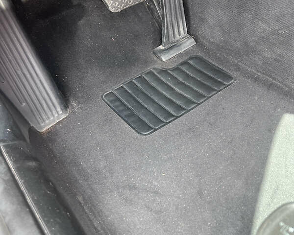 Серый БМВ 3 Серия, объемом двигателя 2.9 л и пробегом 401 тыс. км за 9500 $, фото 27 на Automoto.ua