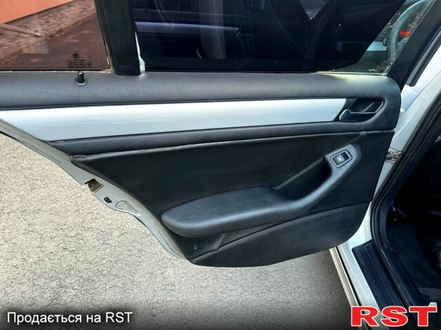 Серый БМВ 3 Серия, объемом двигателя 2 л и пробегом 390 тыс. км за 2700 $, фото 8 на Automoto.ua