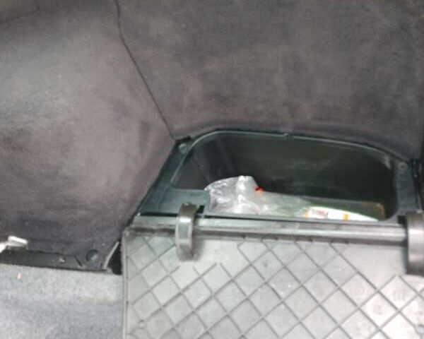 Серый БМВ 3 Серия, объемом двигателя 1.9 л и пробегом 260 тыс. км за 5000 $, фото 41 на Automoto.ua