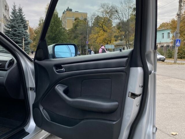 Сірий БМВ 3 Серія, об'ємом двигуна 2 л та пробігом 400 тис. км за 3500 $, фото 19 на Automoto.ua