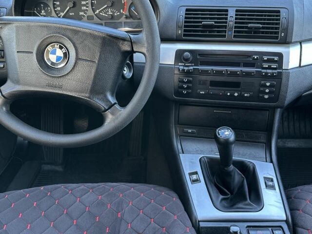 Серый БМВ 3 Серия, объемом двигателя 2 л и пробегом 353 тыс. км за 2800 $, фото 10 на Automoto.ua