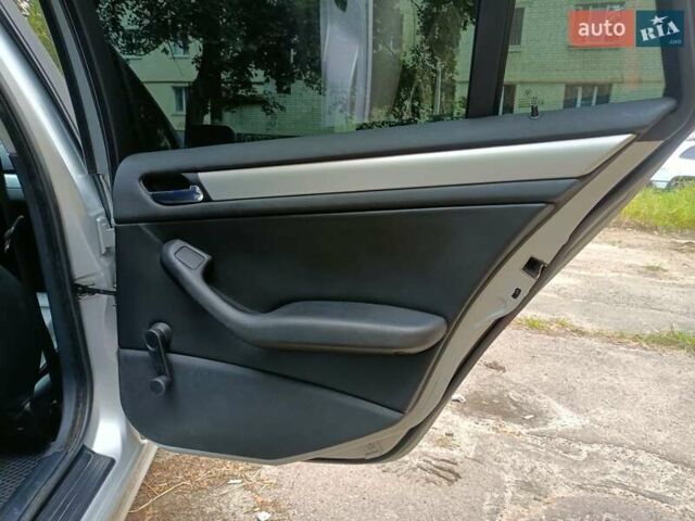 Сірий БМВ 3 Серія, об'ємом двигуна 2 л та пробігом 325 тис. км за 4450 $, фото 16 на Automoto.ua