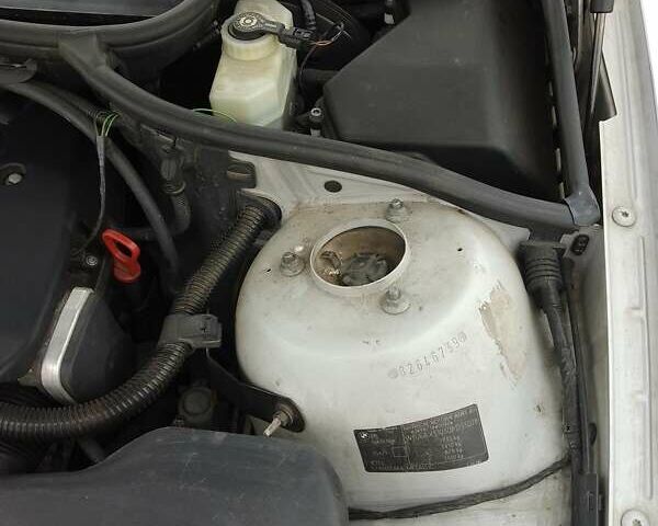 Серый БМВ 3 Серия, объемом двигателя 1.9 л и пробегом 260 тыс. км за 5000 $, фото 13 на Automoto.ua