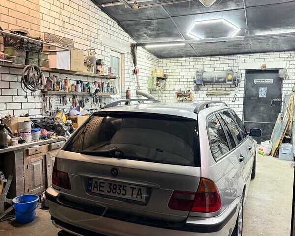 Серый БМВ 3 Серия, объемом двигателя 2 л и пробегом 502 тыс. км за 6200 $, фото 2 на Automoto.ua