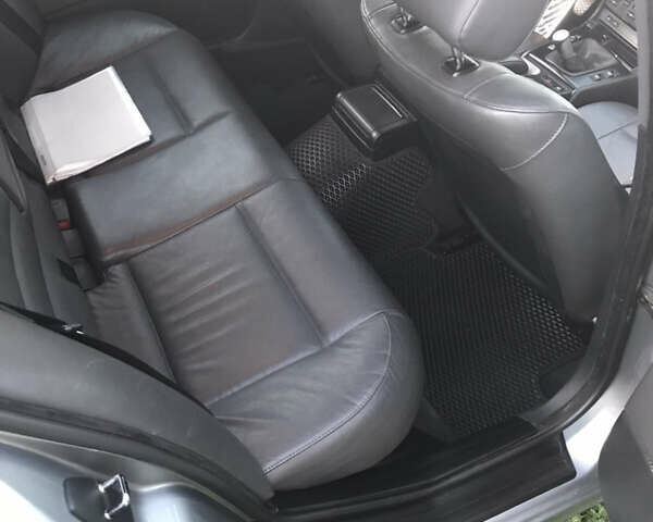 Серый БМВ 3 Серия, объемом двигателя 1.8 л и пробегом 222 тыс. км за 5555 $, фото 21 на Automoto.ua