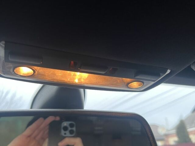 Серый БМВ 3 Серия, объемом двигателя 1.8 л и пробегом 269 тыс. км за 5000 $, фото 19 на Automoto.ua