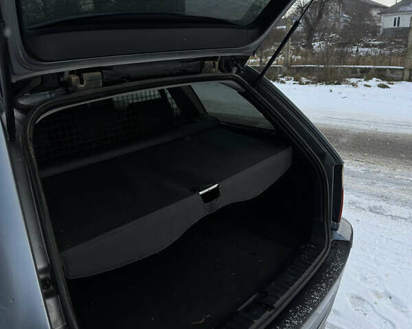 Серый БМВ 3 Серия, объемом двигателя 2 л и пробегом 351 тыс. км за 4850 $, фото 24 на Automoto.ua