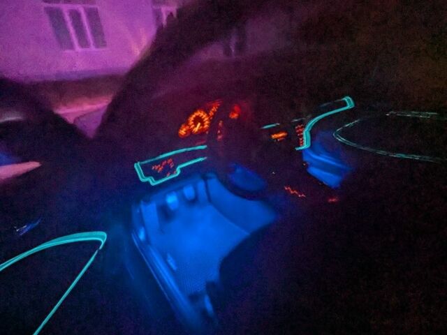 Сірий БМВ 3 Серія, об'ємом двигуна 1.8 л та пробігом 256 тис. км за 4756 $, фото 3 на Automoto.ua