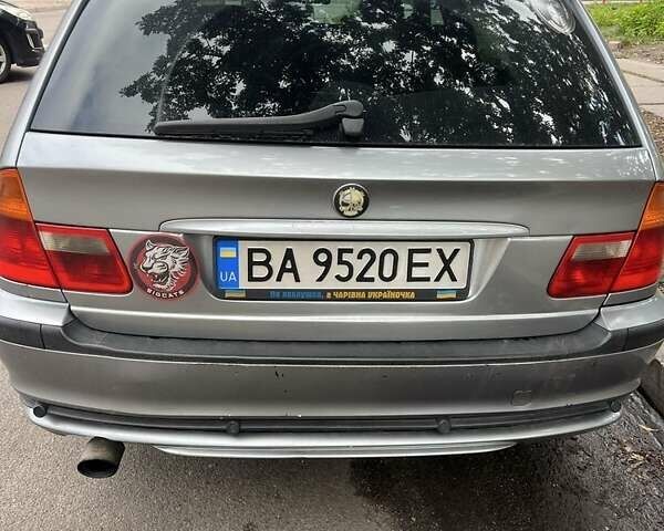 Серый БМВ 3 Серия, объемом двигателя 2 л и пробегом 400 тыс. км за 5200 $, фото 2 на Automoto.ua