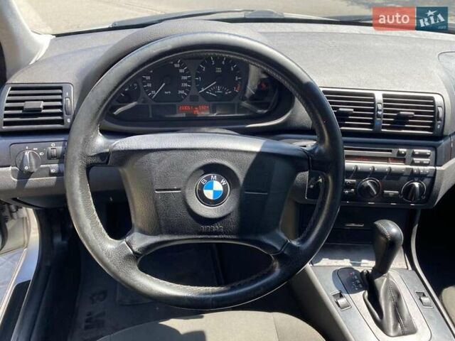 Серый БМВ 3 Серия, объемом двигателя 1.8 л и пробегом 233 тыс. км за 4350 $, фото 1 на Automoto.ua