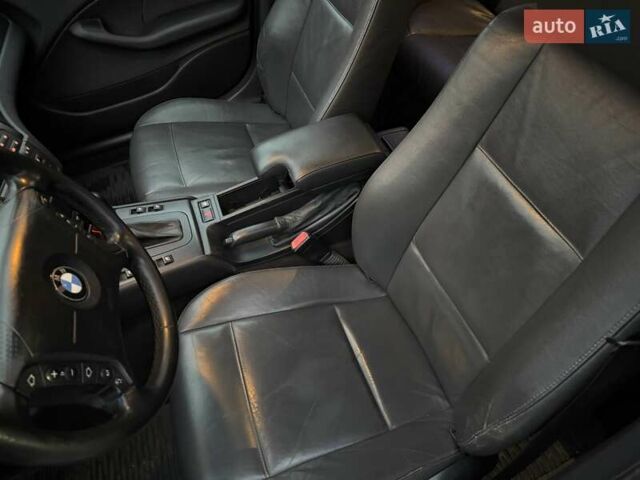 Сірий БМВ 3 Серія, об'ємом двигуна 2 л та пробігом 392 тис. км за 4750 $, фото 26 на Automoto.ua
