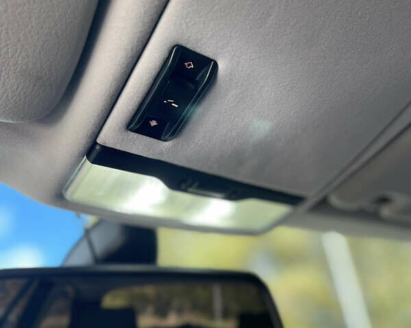 Сірий БМВ 3 Серія, об'ємом двигуна 1.8 л та пробігом 343 тис. км за 5000 $, фото 51 на Automoto.ua