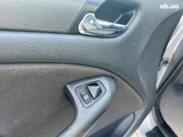 Серый БМВ 3 Серия, объемом двигателя 2 л и пробегом 344 тыс. км за 4490 $, фото 13 на Automoto.ua