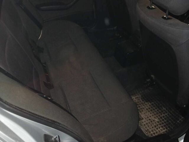 Серый БМВ 3 Серия, объемом двигателя 2 л и пробегом 390 тыс. км за 2800 $, фото 3 на Automoto.ua