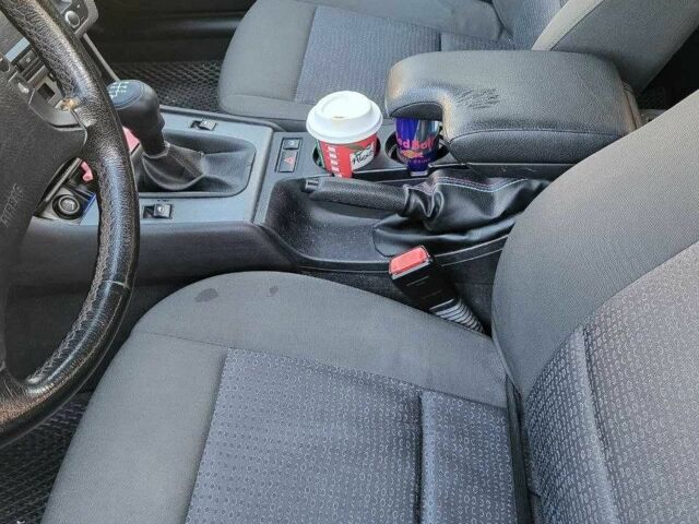 Серый БМВ 3 Серия, объемом двигателя 2 л и пробегом 300 тыс. км за 4666 $, фото 21 на Automoto.ua