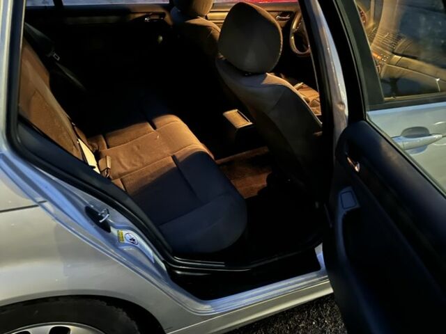 Сірий БМВ 3 Серія, об'ємом двигуна 2 л та пробігом 275 тис. км за 2799 $, фото 9 на Automoto.ua