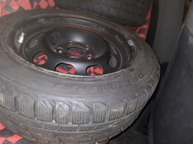 Серый БМВ 3 Серия, объемом двигателя 2 л и пробегом 300 тыс. км за 4666 $, фото 2 на Automoto.ua