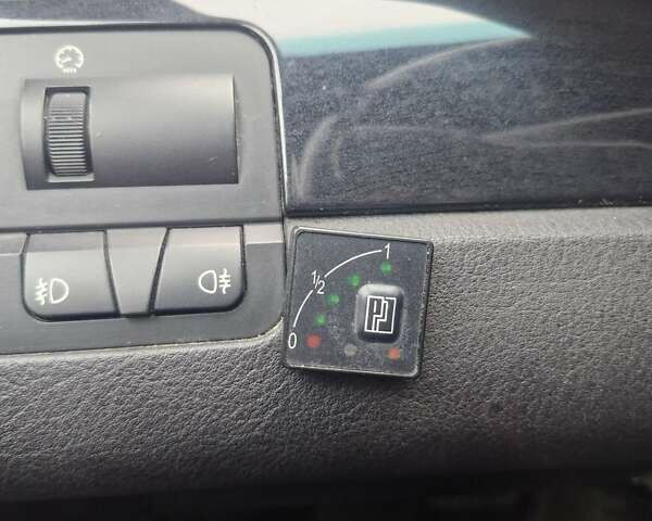 Серый БМВ 3 Серия, объемом двигателя 2 л и пробегом 286 тыс. км за 4800 $, фото 15 на Automoto.ua