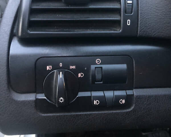 Серый БМВ 3 Серия, объемом двигателя 2 л и пробегом 314 тыс. км за 5700 $, фото 11 на Automoto.ua