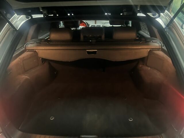 Серый БМВ 3 Серия, объемом двигателя 2 л и пробегом 470 тыс. км за 2599 $, фото 7 на Automoto.ua