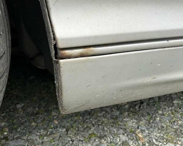 Сірий БМВ 3 Серія, об'ємом двигуна 2 л та пробігом 297 тис. км за 4670 $, фото 3 на Automoto.ua