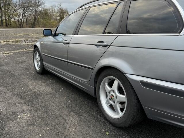 Серый БМВ 3 Серия, объемом двигателя 2 л и пробегом 390 тыс. км за 4700 $, фото 13 на Automoto.ua