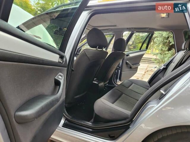 Серый БМВ 3 Серия, объемом двигателя 1.8 л и пробегом 211 тыс. км за 5500 $, фото 19 на Automoto.ua