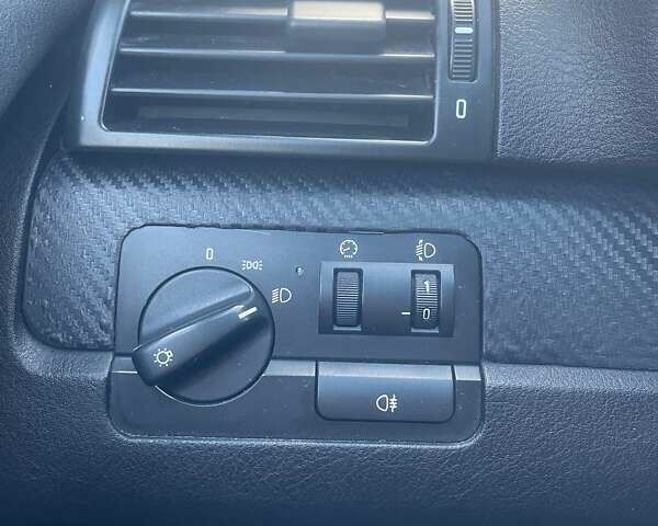 Серый БМВ 3 Серия, объемом двигателя 2 л и пробегом 257 тыс. км за 5100 $, фото 15 на Automoto.ua