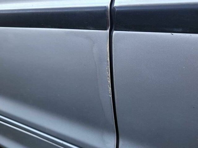 Серый БМВ 3 Серия, объемом двигателя 2 л и пробегом 300 тыс. км за 4666 $, фото 19 на Automoto.ua