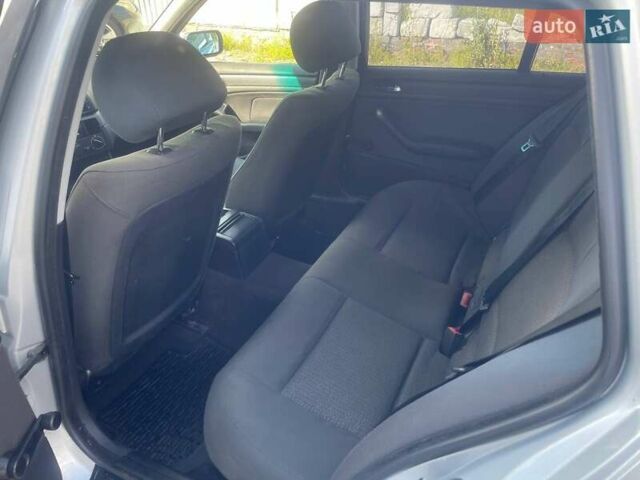 Серый БМВ 3 Серия, объемом двигателя 2 л и пробегом 257 тыс. км за 5100 $, фото 18 на Automoto.ua