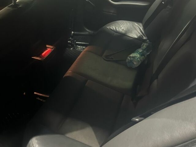 Серый БМВ 3 Серия, объемом двигателя 2 л и пробегом 470 тыс. км за 2599 $, фото 7 на Automoto.ua