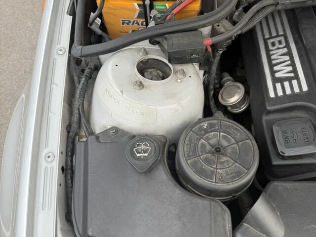 Серый БМВ 3 Серия, объемом двигателя 1.8 л и пробегом 189 тыс. км за 5500 $, фото 8 на Automoto.ua