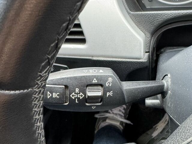 Серый БМВ 3 Серия, объемом двигателя 2 л и пробегом 383 тыс. км за 5699 $, фото 8 на Automoto.ua