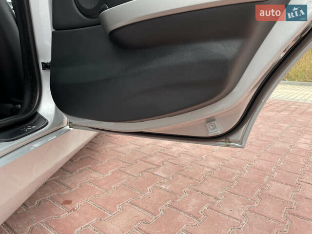 Серый БМВ 3 Серия, объемом двигателя 2 л и пробегом 298 тыс. км за 5700 $, фото 24 на Automoto.ua