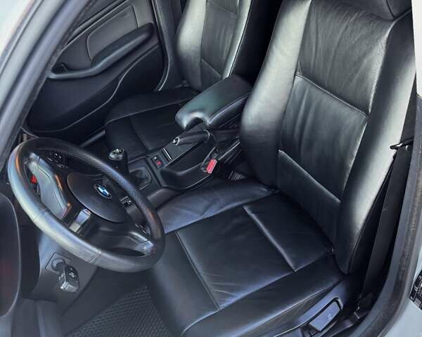 Серый БМВ 3 Серия, объемом двигателя 1.8 л и пробегом 240 тыс. км за 5500 $, фото 9 на Automoto.ua