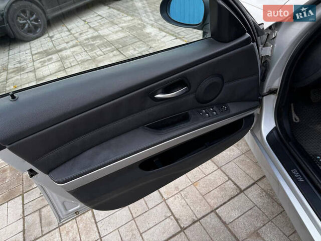 Серый БМВ 3 Серия, объемом двигателя 2 л и пробегом 303 тыс. км за 6700 $, фото 8 на Automoto.ua