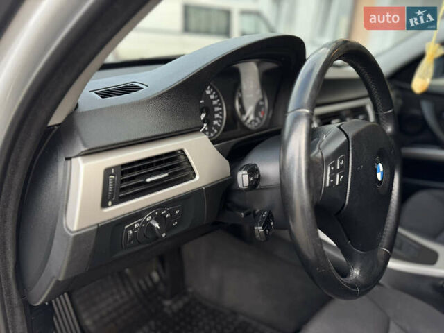 Серый БМВ 3 Серия, объемом двигателя 2 л и пробегом 266 тыс. км за 7100 $, фото 31 на Automoto.ua