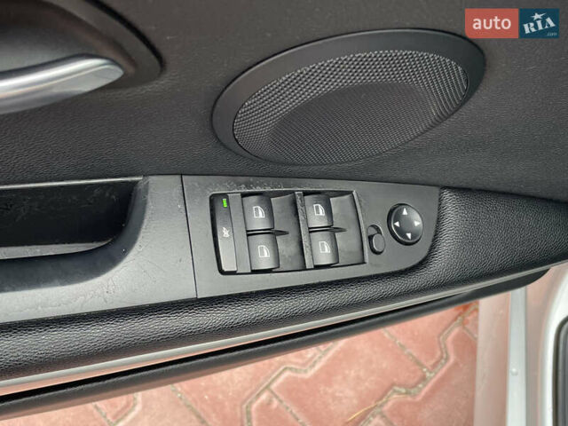 Серый БМВ 3 Серия, объемом двигателя 2 л и пробегом 298 тыс. км за 5300 $, фото 19 на Automoto.ua