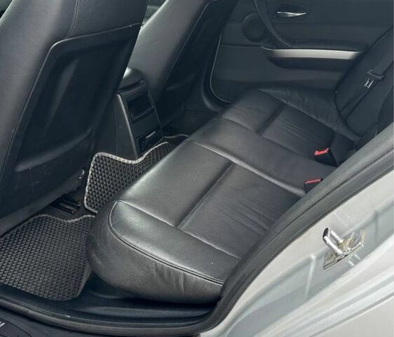 Серый БМВ 3 Серия, объемом двигателя 2 л и пробегом 288 тыс. км за 6450 $, фото 9 на Automoto.ua