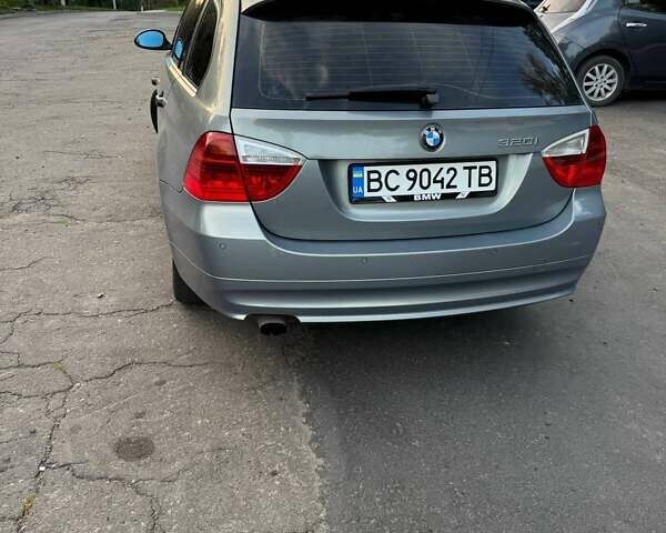Серый БМВ 3 Серия, объемом двигателя 2 л и пробегом 263 тыс. км за 6500 $, фото 13 на Automoto.ua